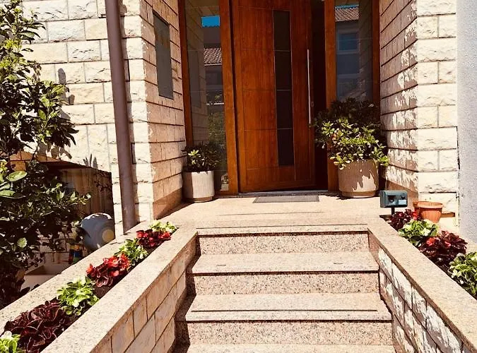 Ani Πανσιόν 3*